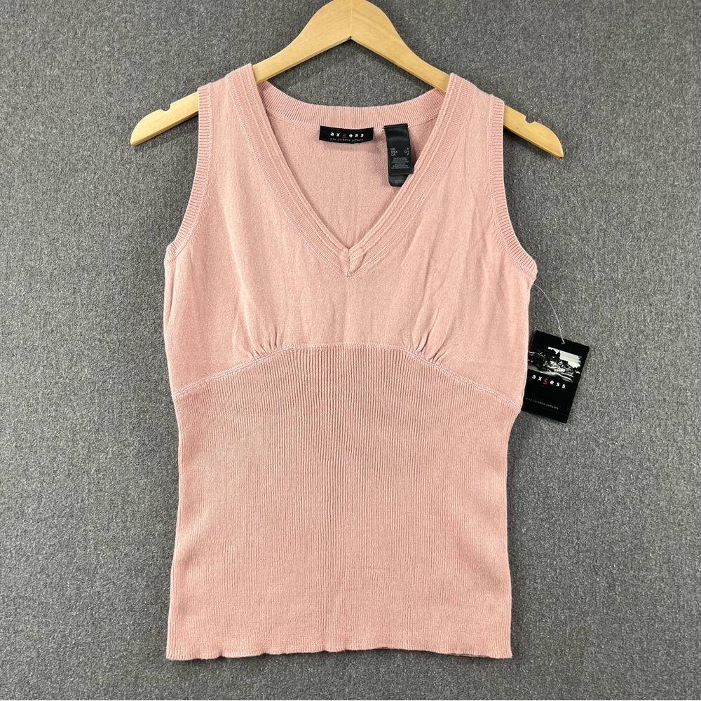 Axcess Knit Tank Top Size M Pink Ribbed V Neck Sleeveless Minimal Soft Girl